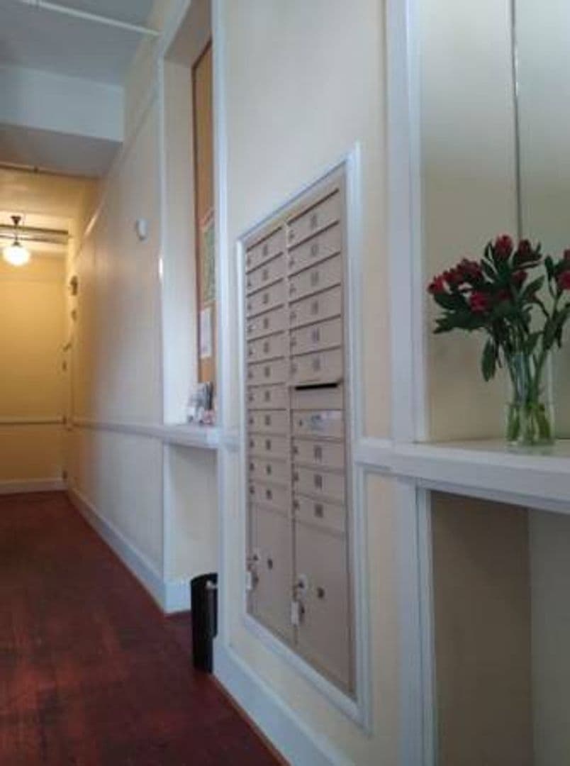 Portland Apartment: 318 NW Broadway