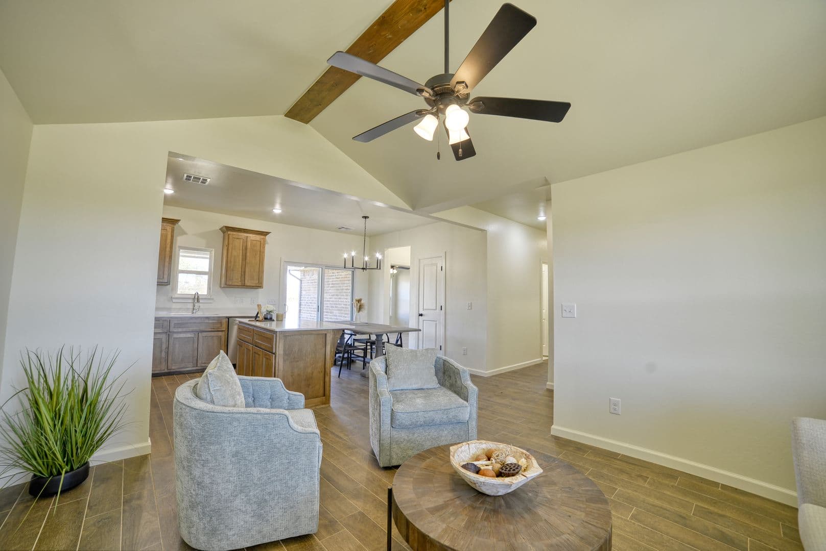 Washington House: 681 Cedar Hill Way