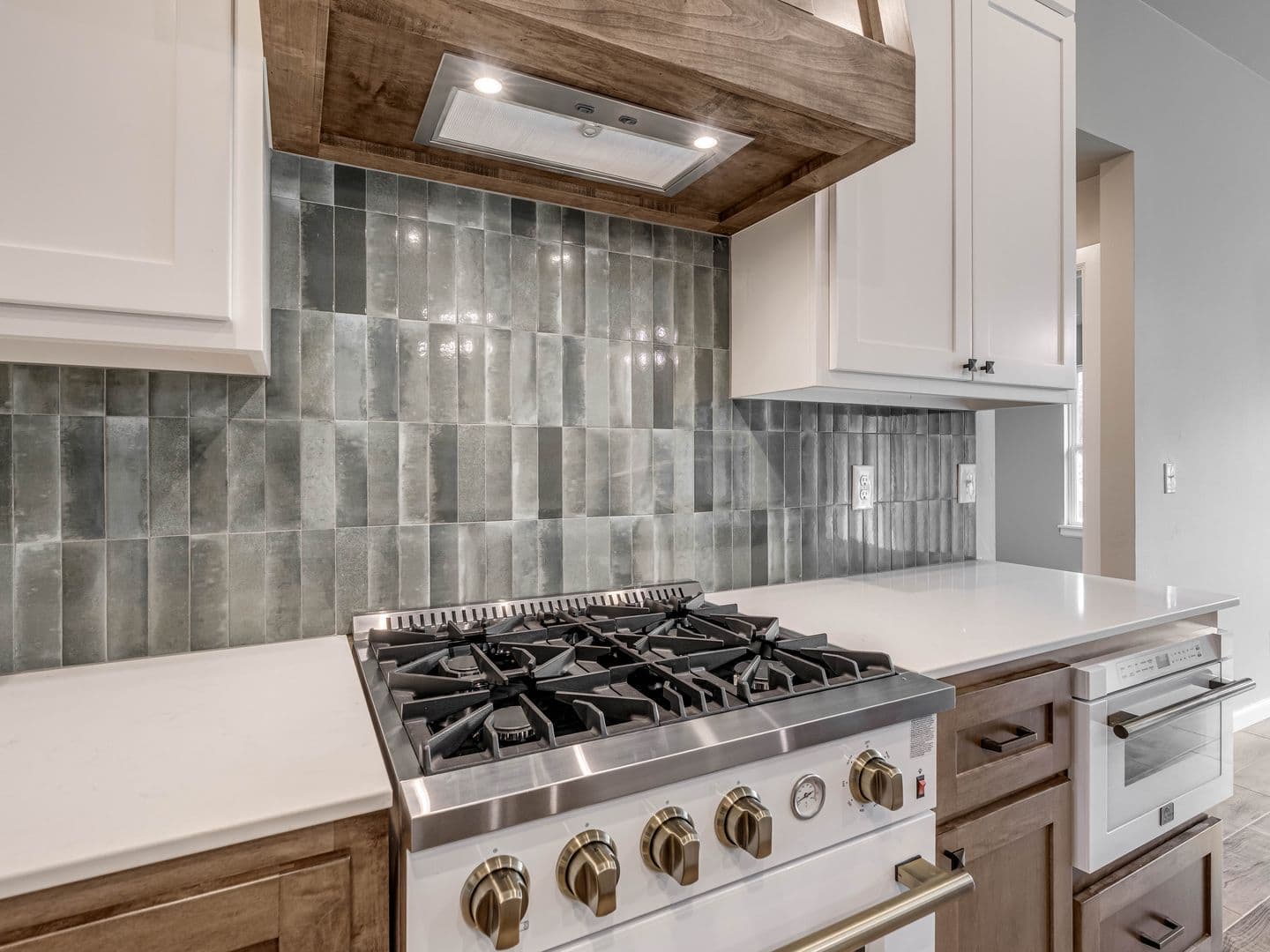 Noble House: 1102 Wisteria Way