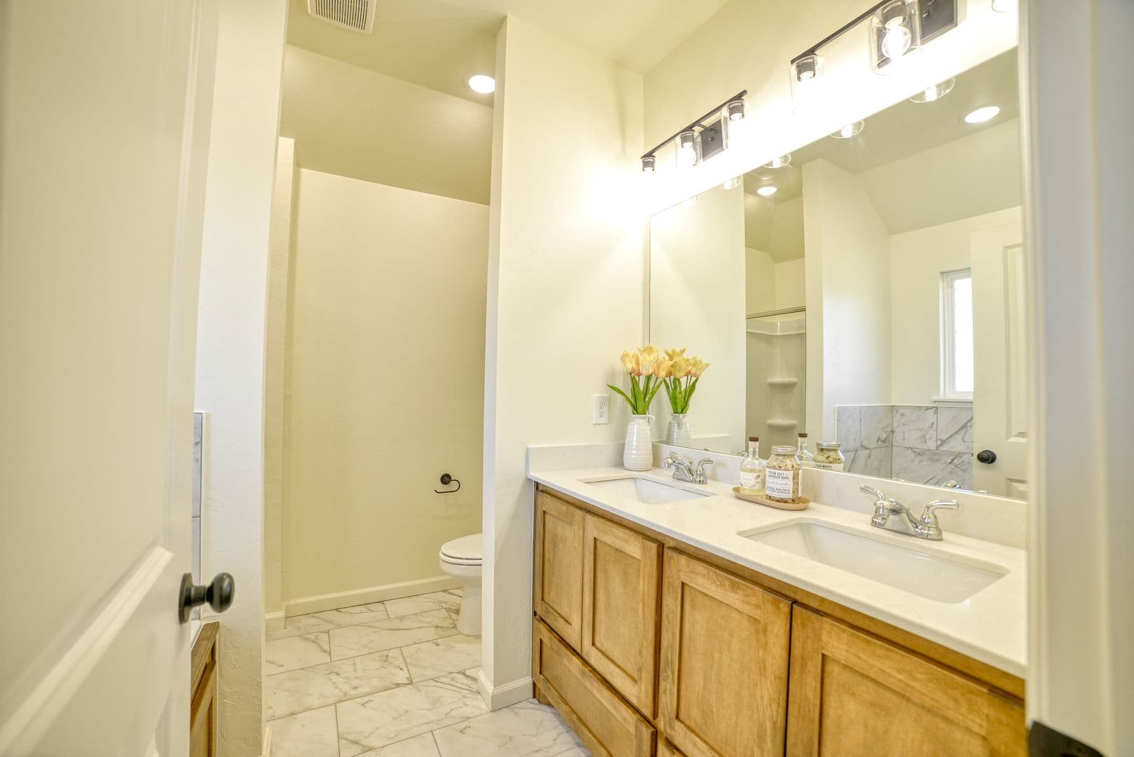 Washington House: 681 Cedar Hill Way