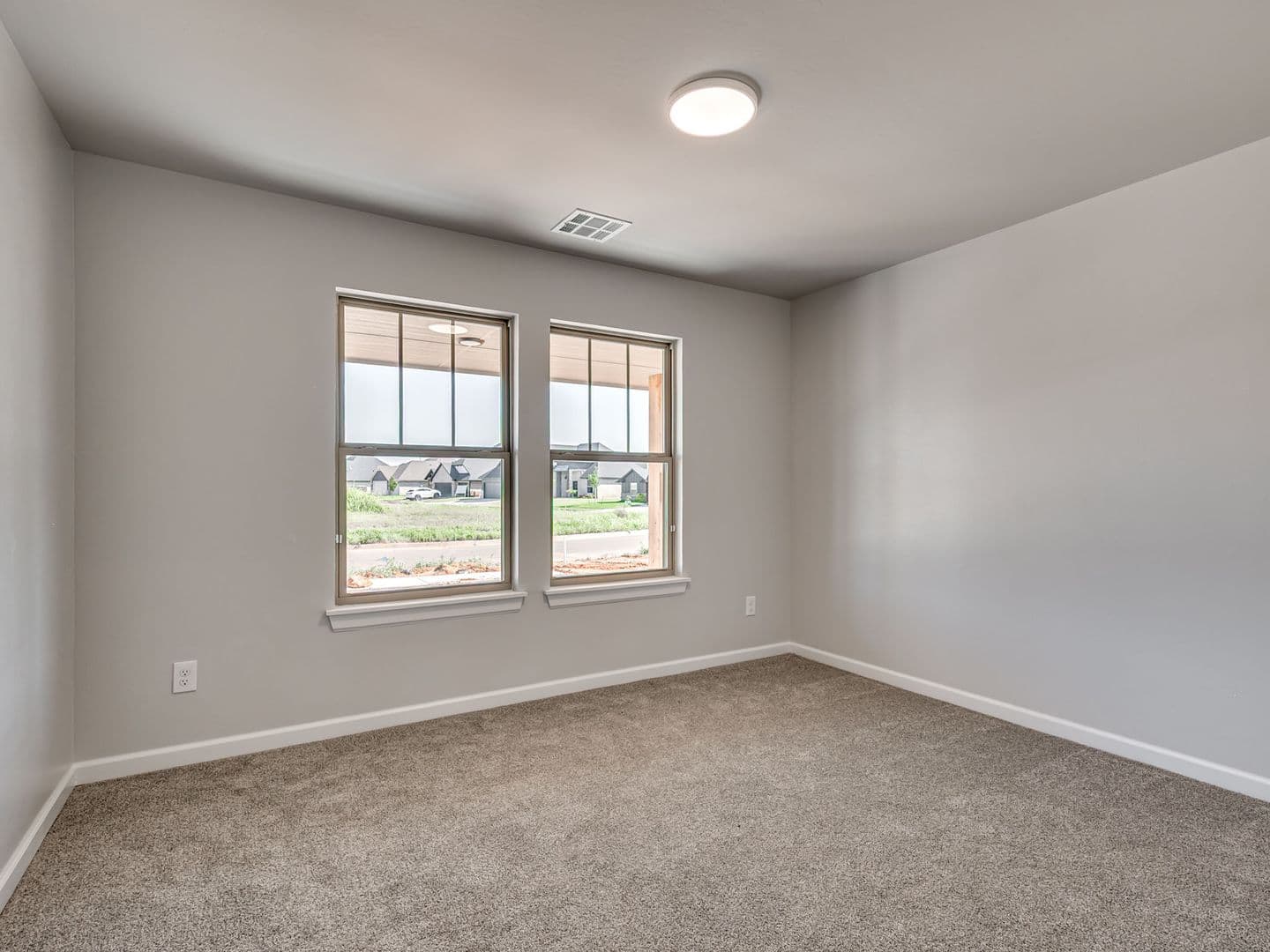 Mustang House: 11704 SW 48th Street