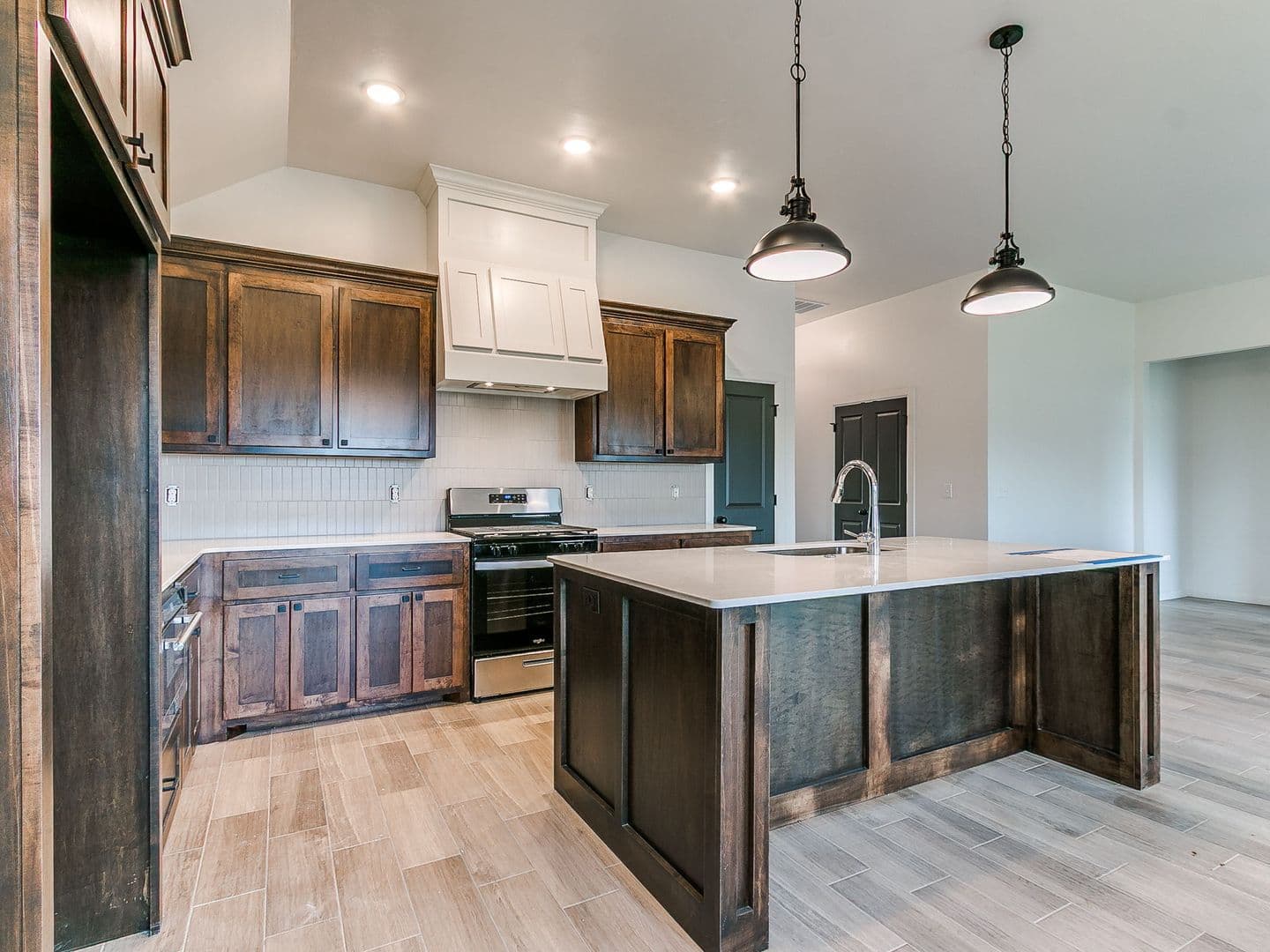 Shawnee House: 616 Honey Springs