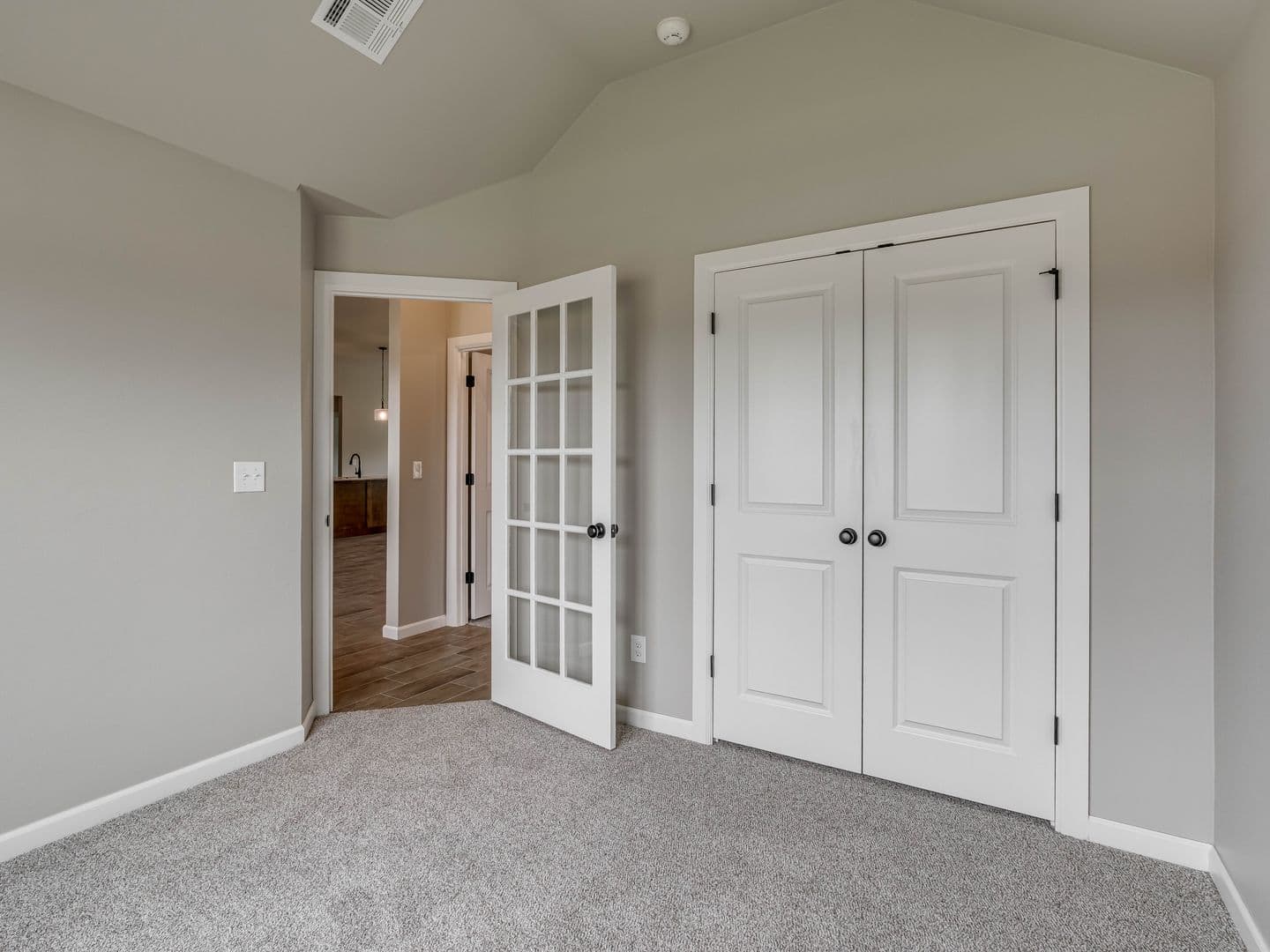 Noble House: 1102 Wisteria Way