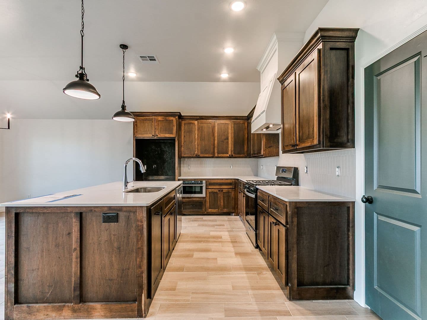 Shawnee House: 616 Honey Springs