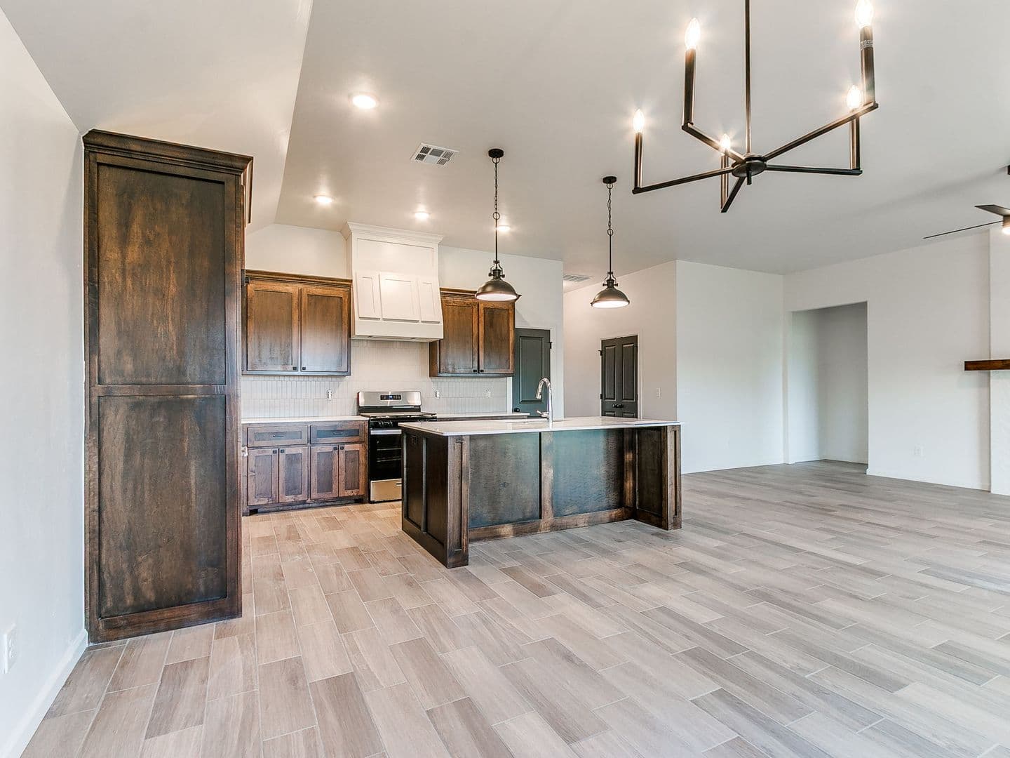 Shawnee House: 616 Honey Springs