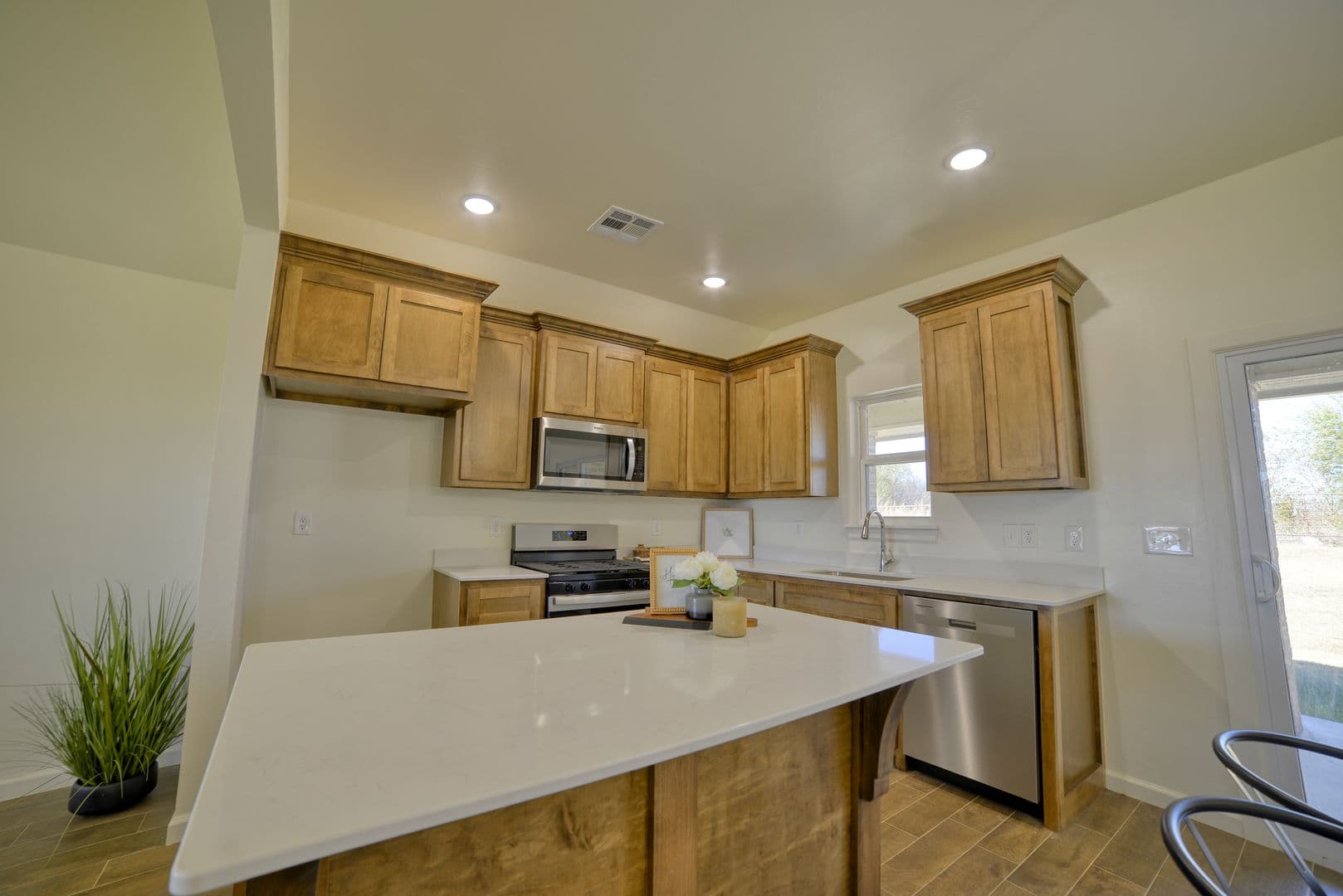 Washington House: 681 Cedar Hill Way