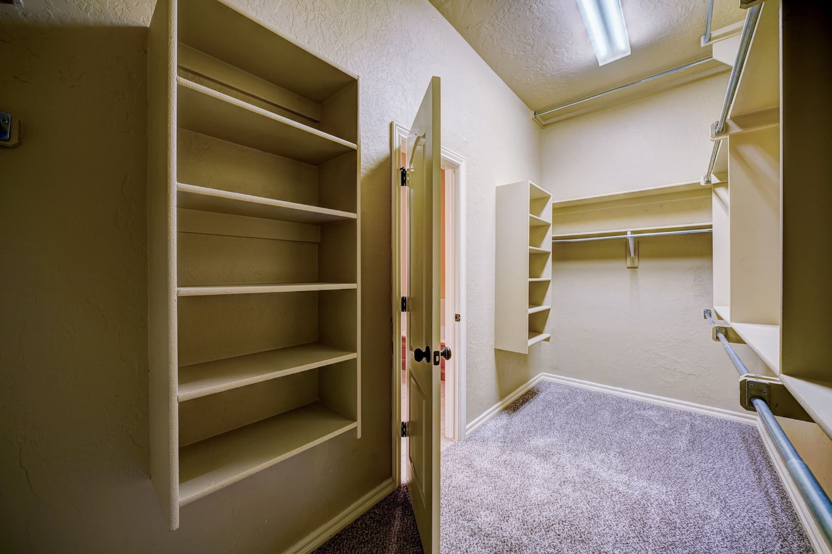 Guthrie House: 1042 Hidden Oaks Way
