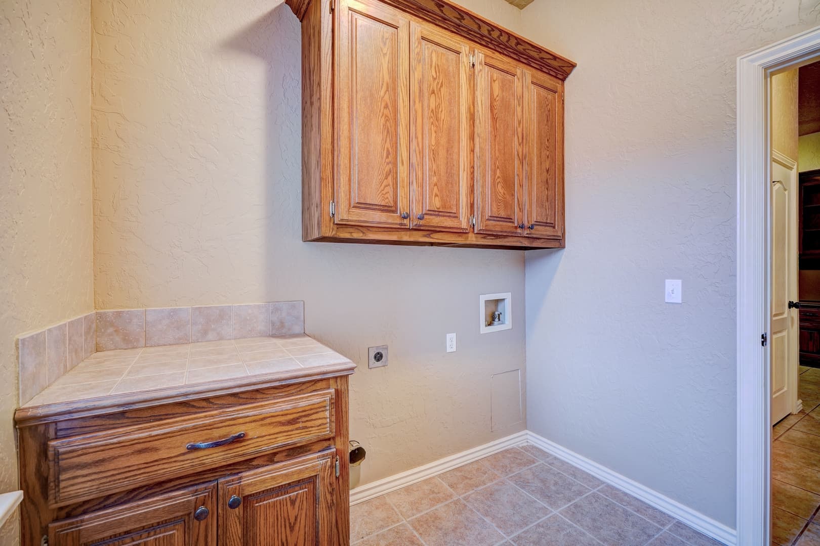 Guthrie House: 1042 Hidden Oaks Way