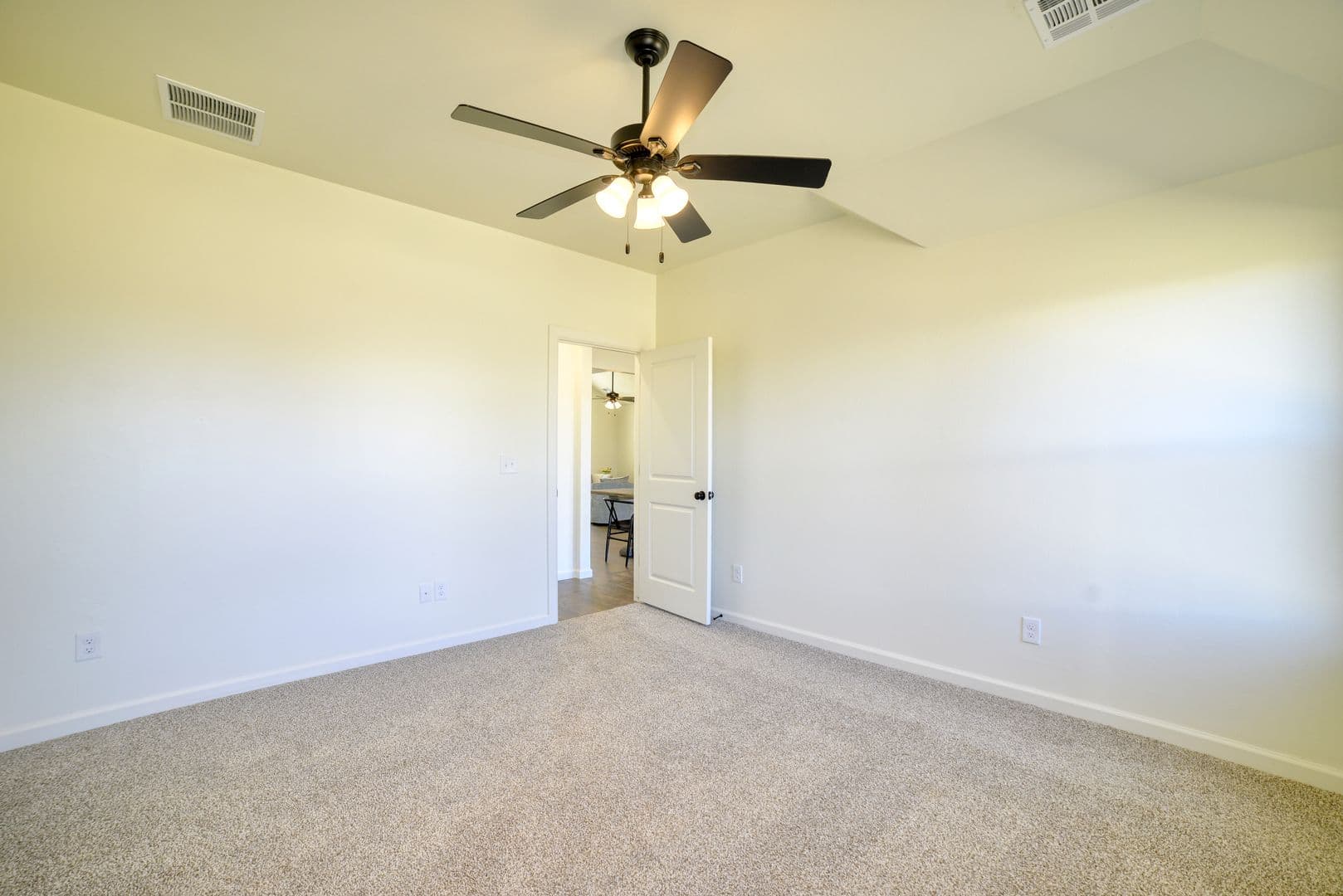 Washington House: 681 Cedar Hill Way