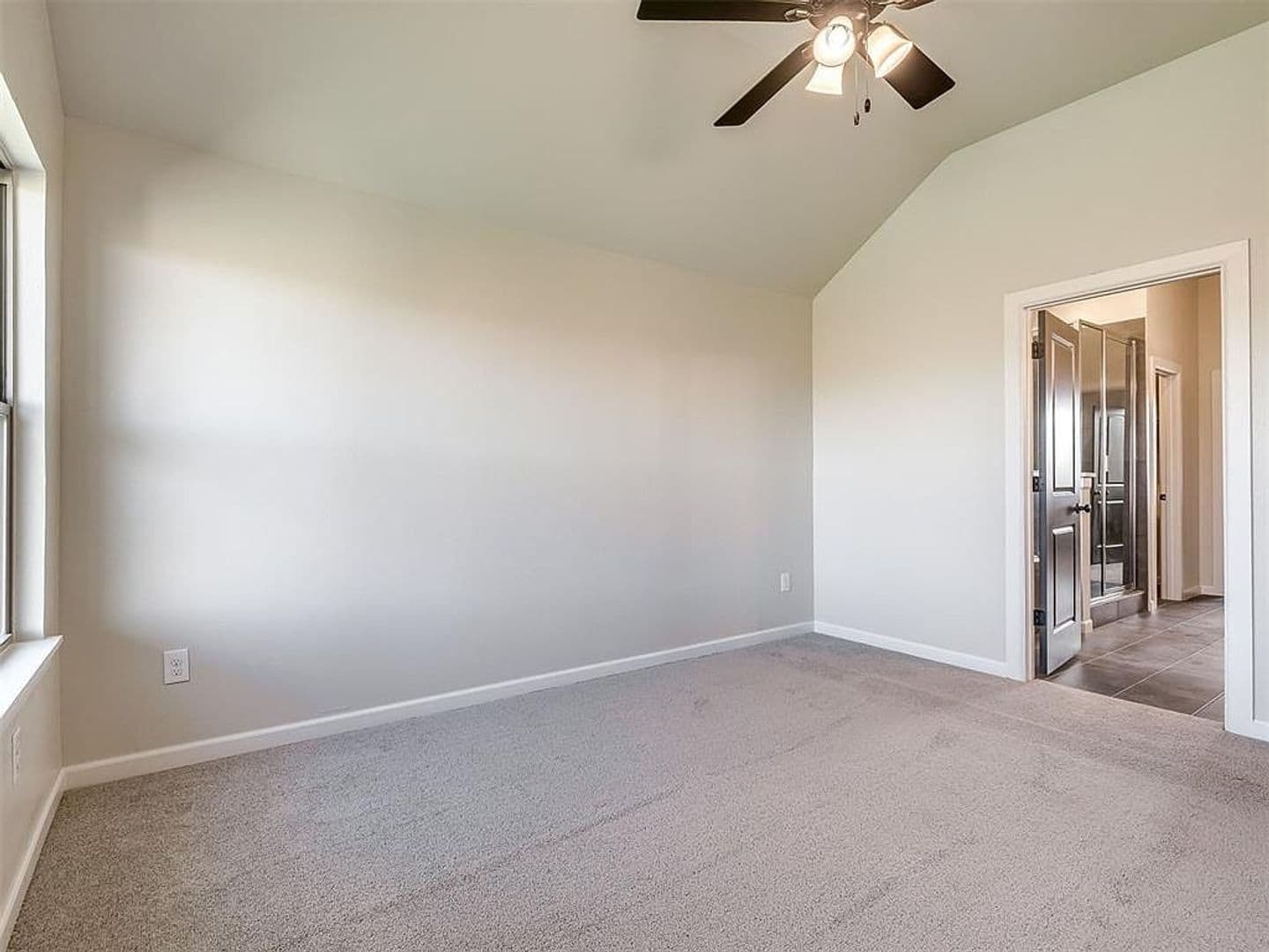 Yukon House: 11913 NW 118th