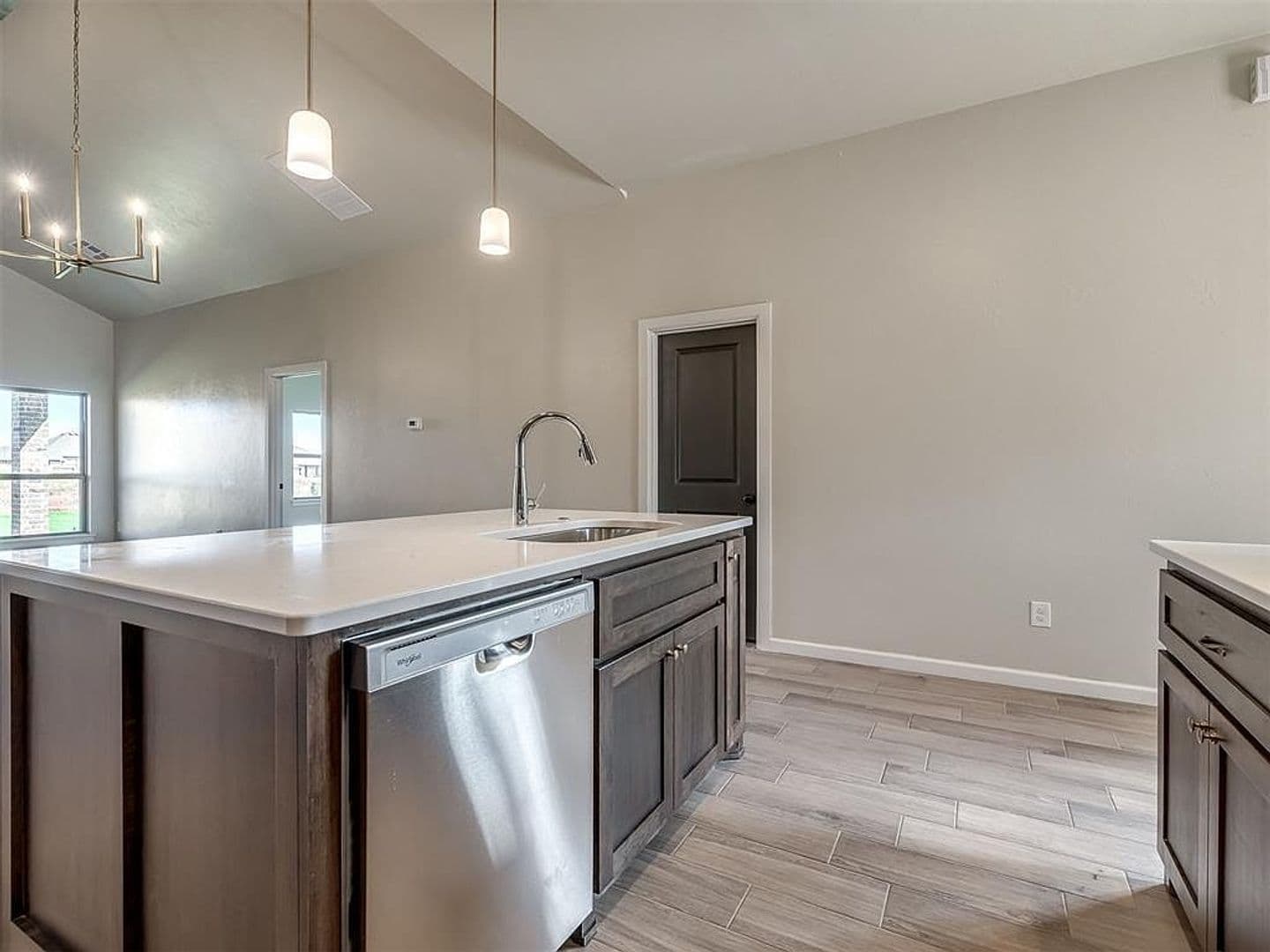 Yukon House: 11913 NW 118th