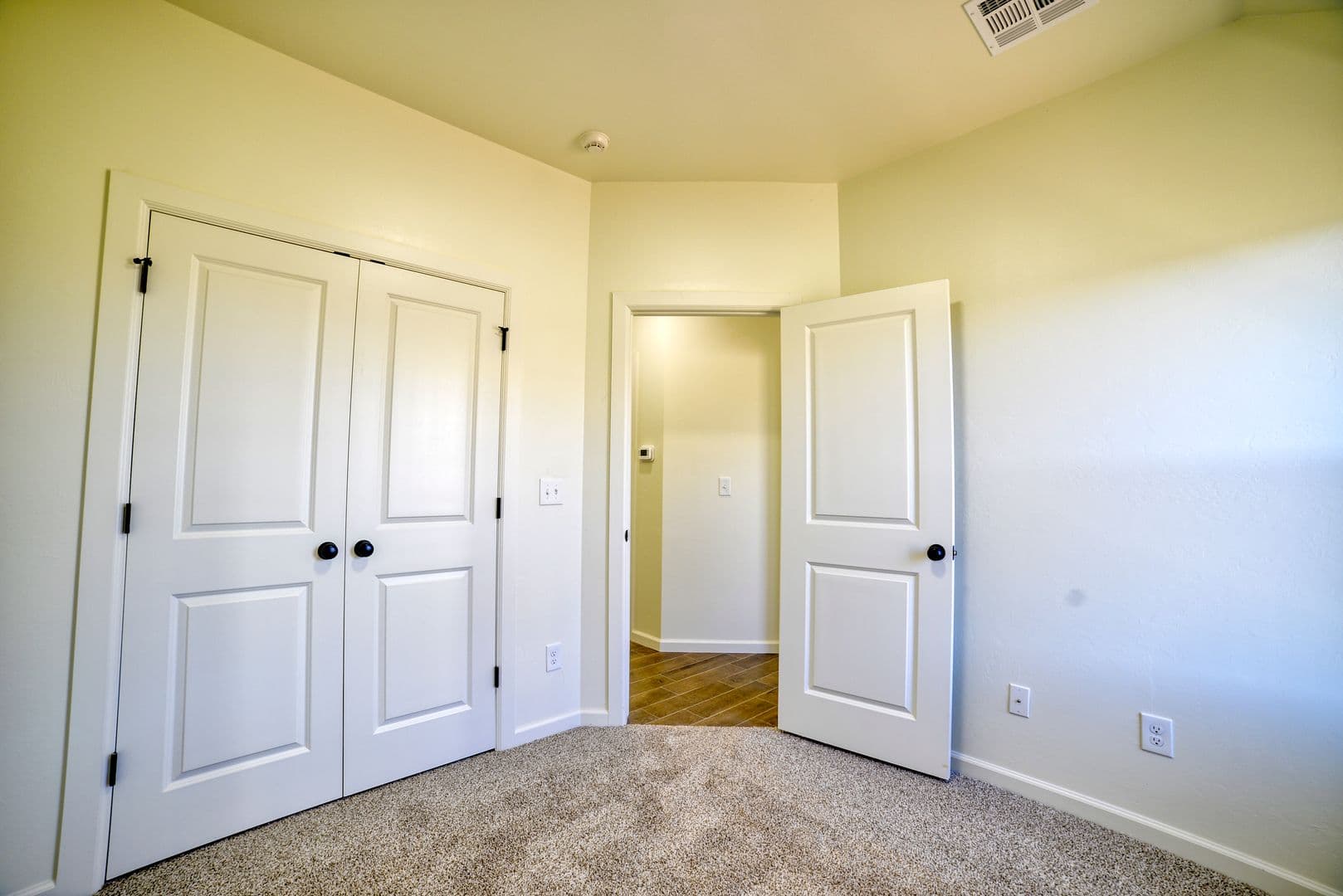 Washington House: 681 Cedar Hill Way