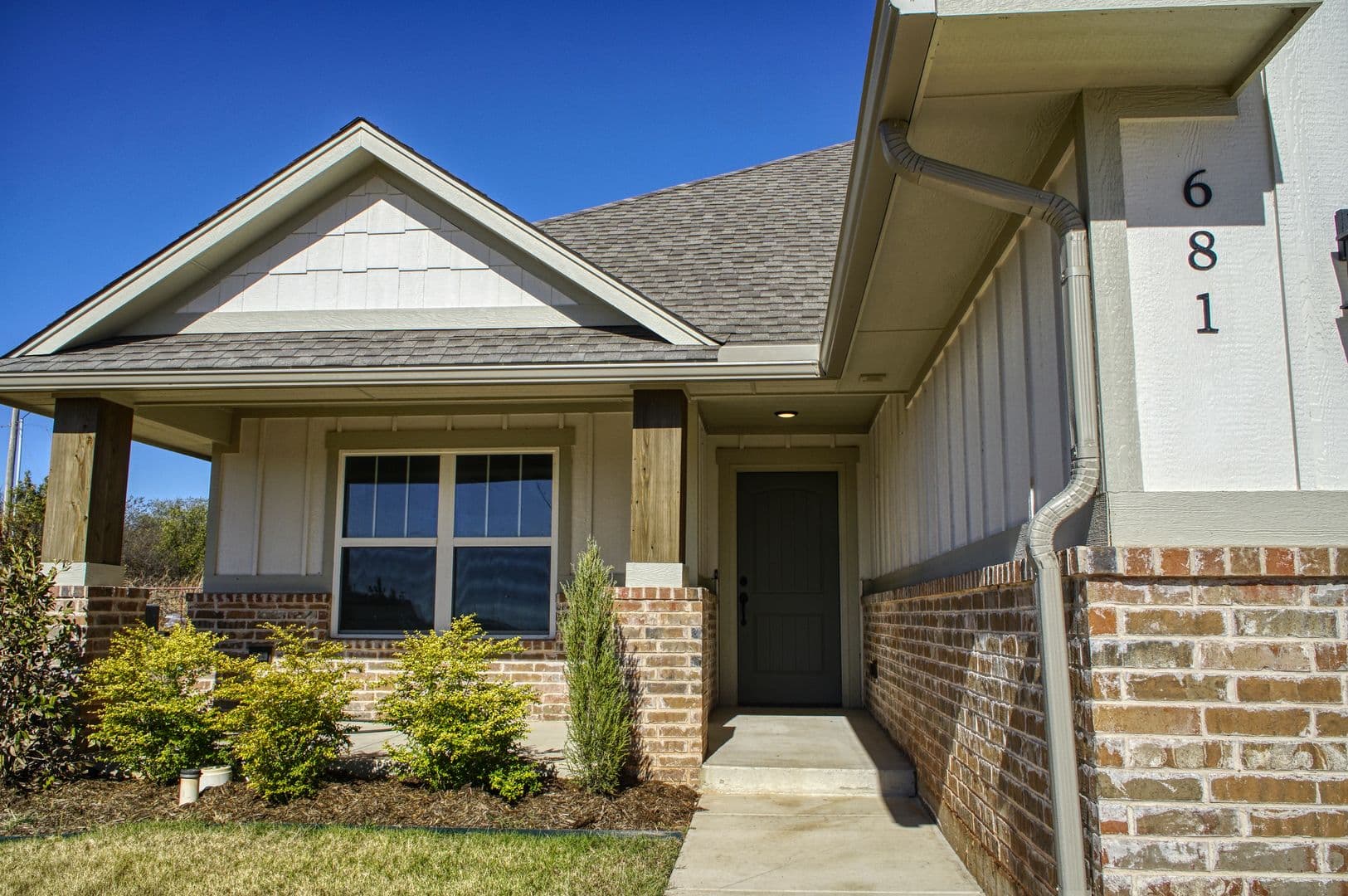 Washington House: 681 Cedar Hill Way