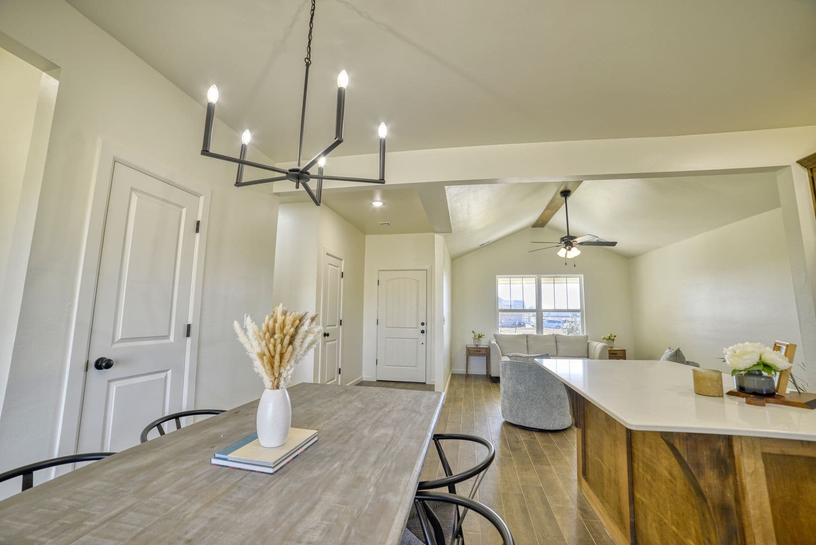 Washington House: 681 Cedar Hill Way