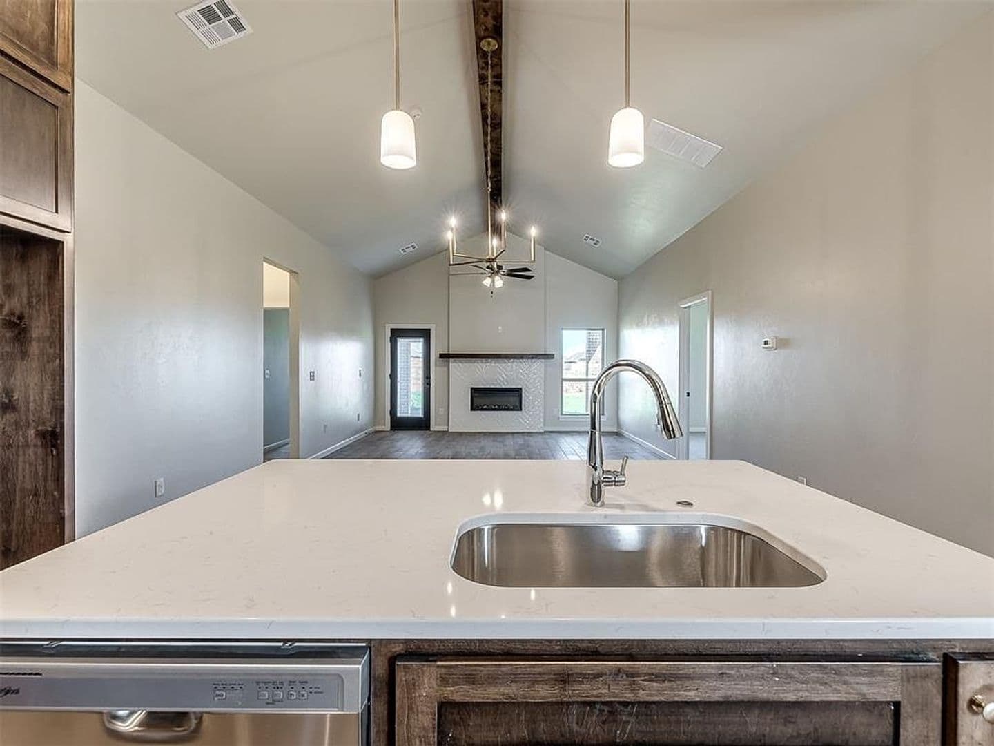 Yukon House: 11913 NW 118th