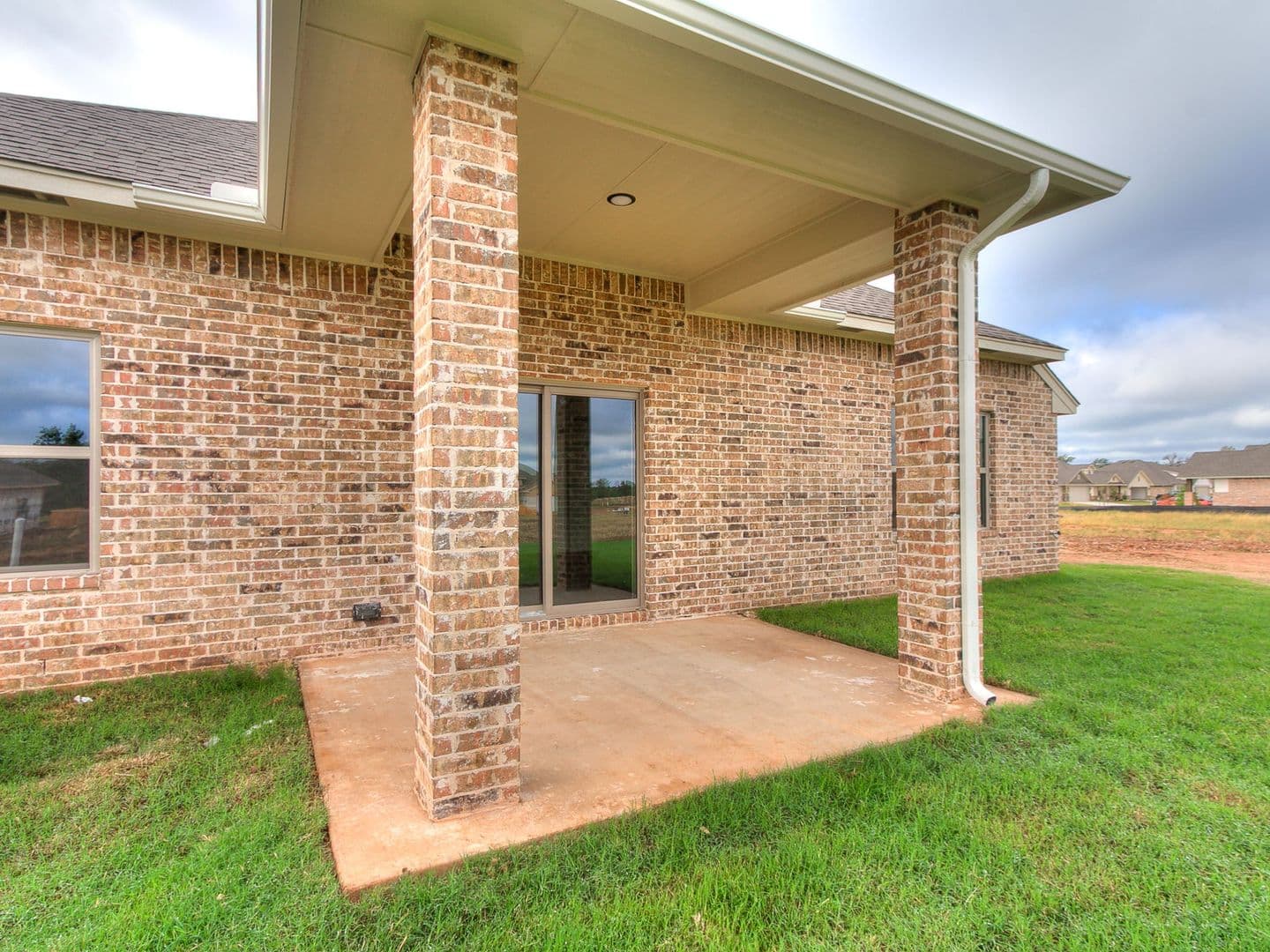 Shawnee House: 616 Honey Springs