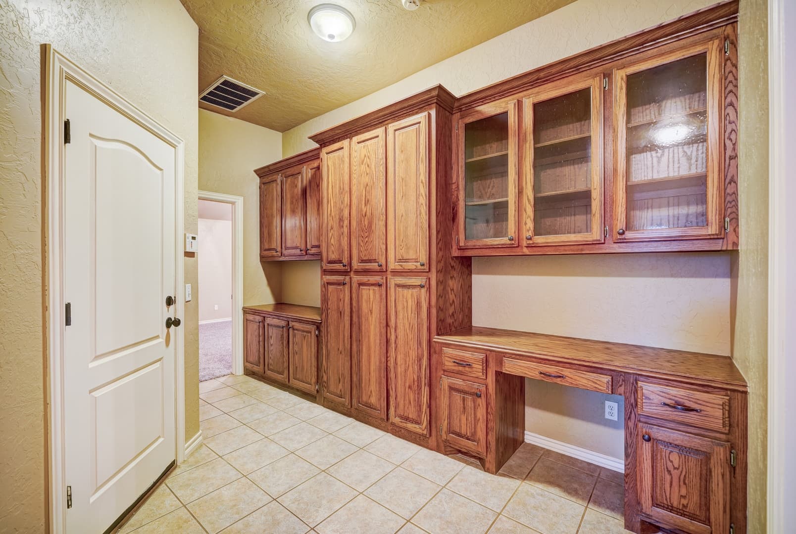 Guthrie House: 1042 Hidden Oaks Way