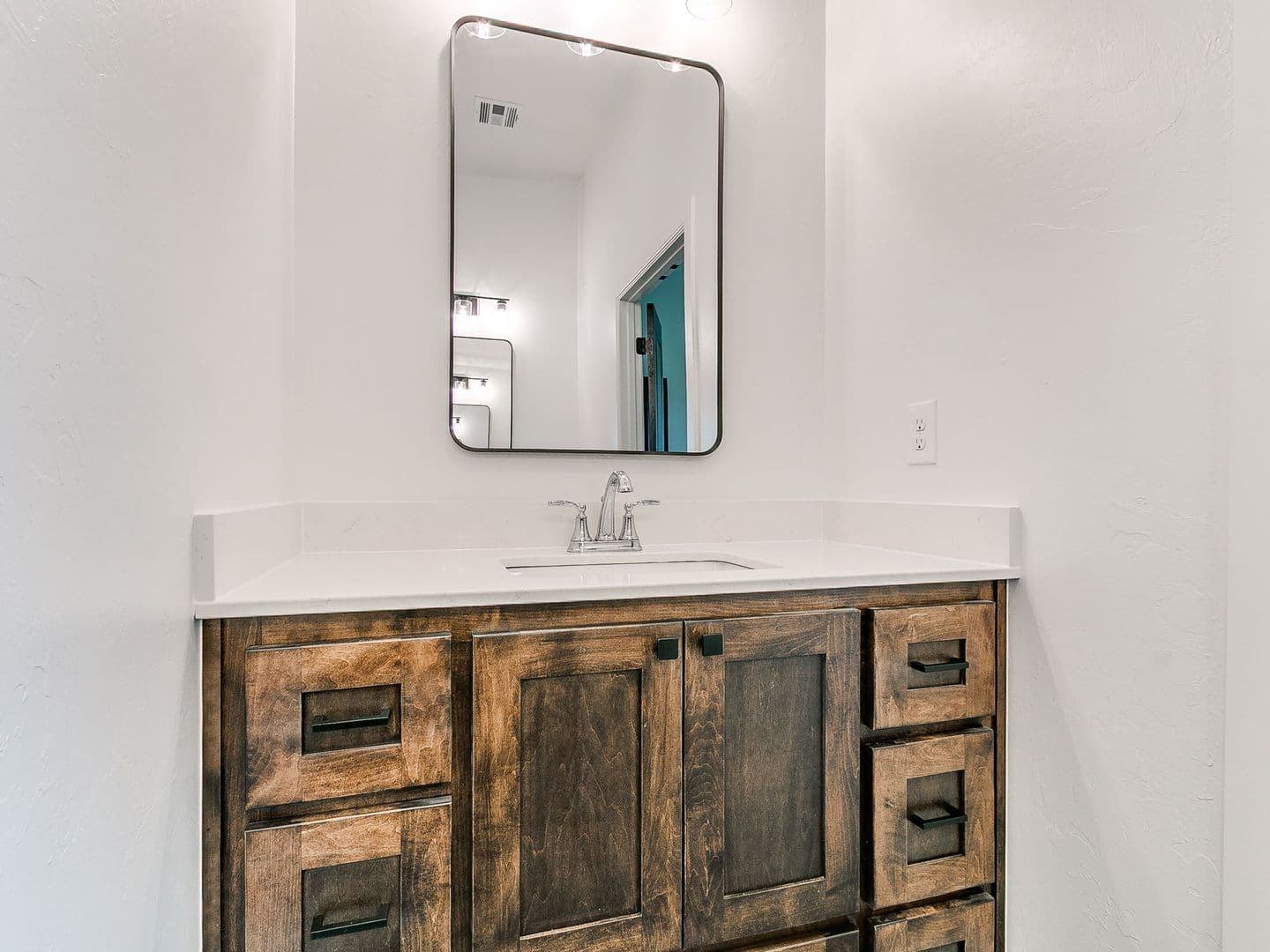 Shawnee House: 616 Honey Springs