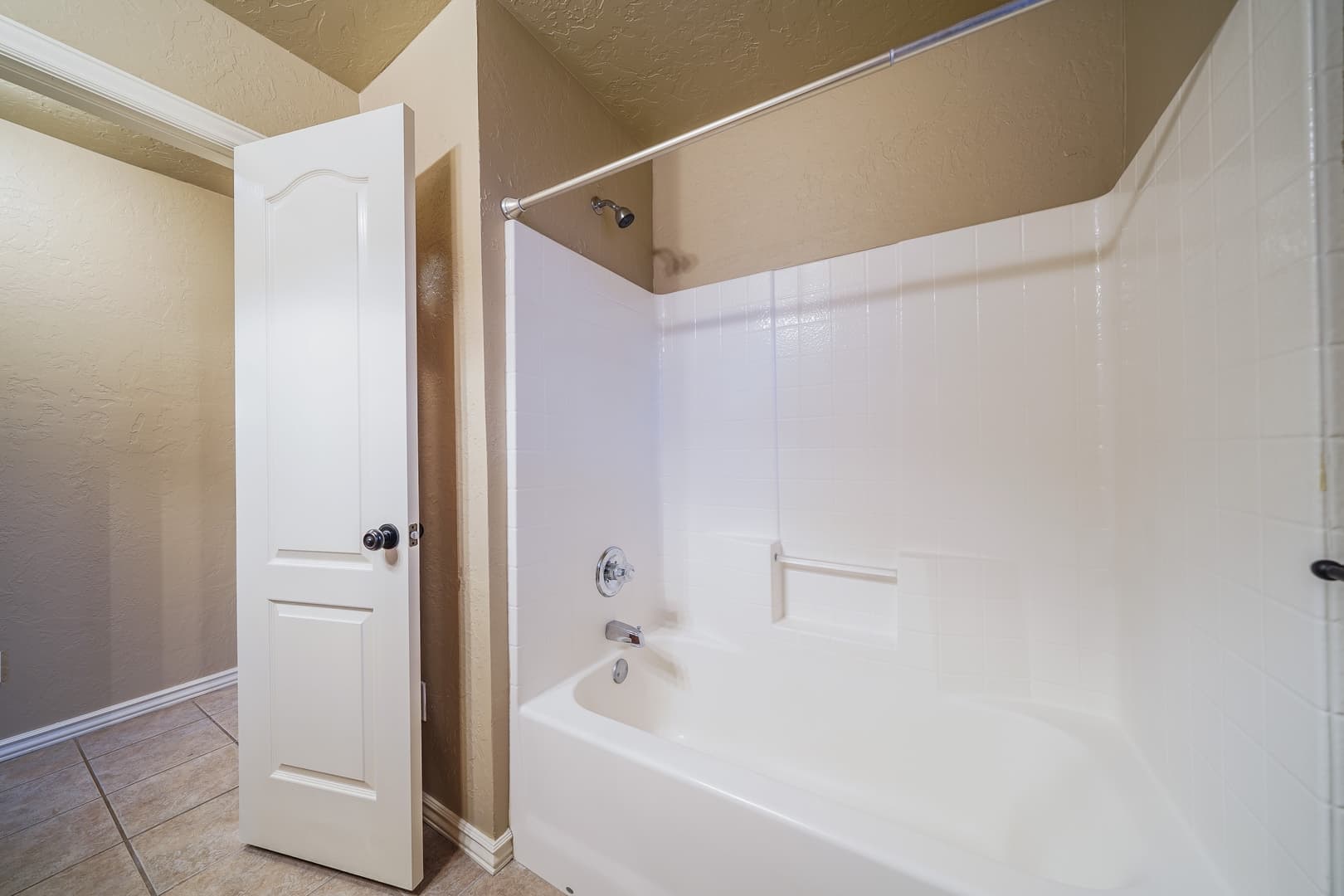 Guthrie House: 1042 Hidden Oaks Way