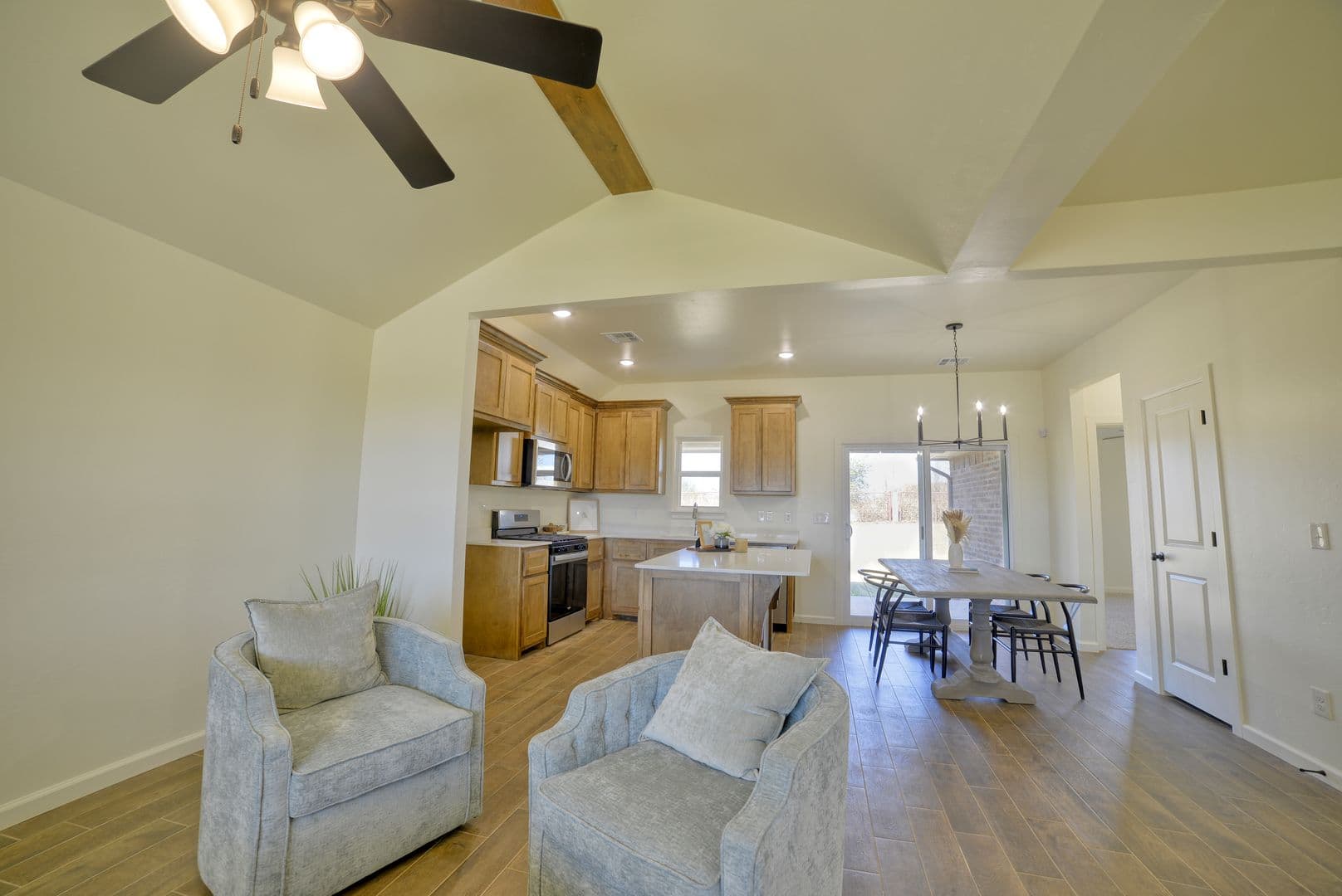 Washington House: 681 Cedar Hill Way