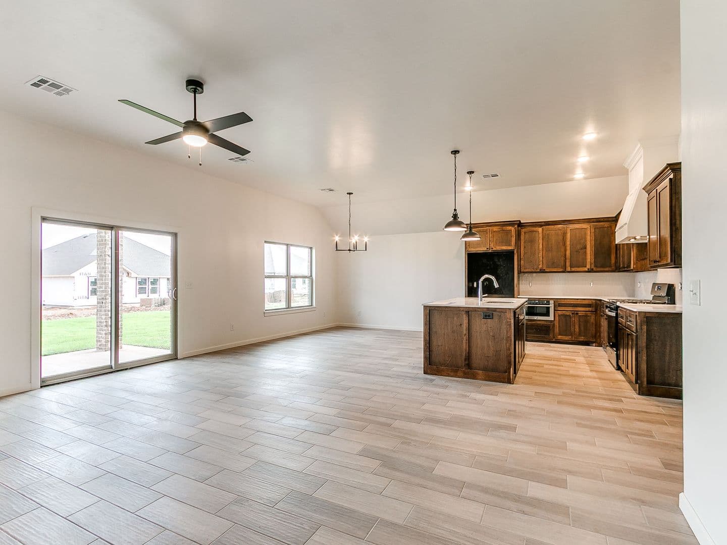 Shawnee House: 616 Honey Springs