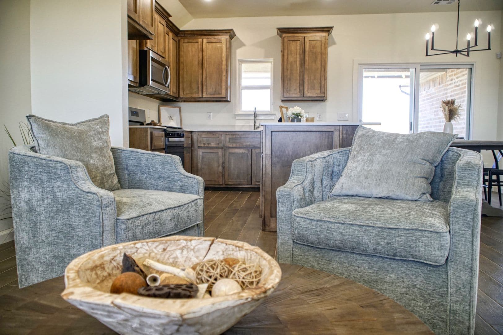 Washington House: 681 Cedar Hill Way
