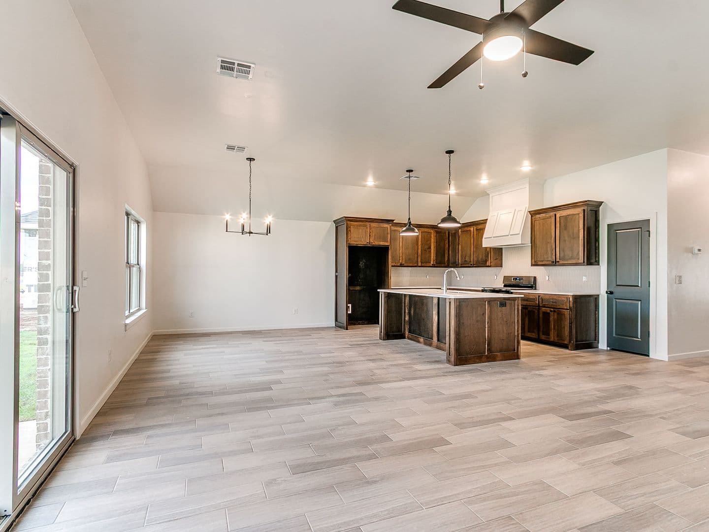 Shawnee House: 616 Honey Springs