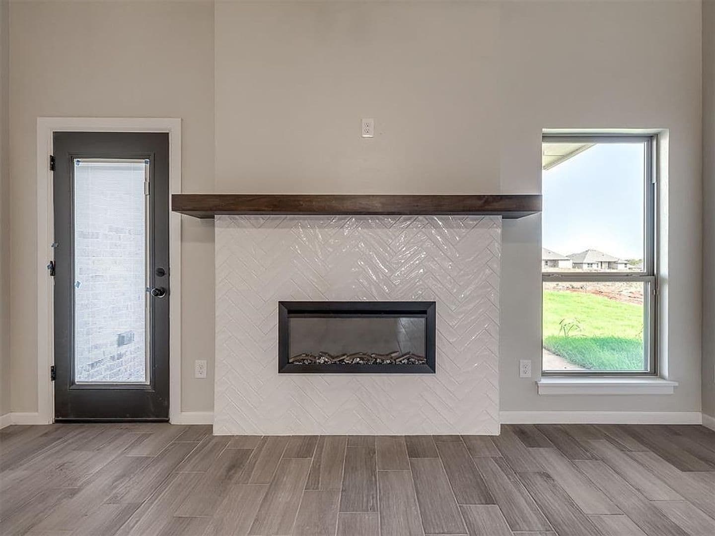 Yukon House: 11913 NW 118th