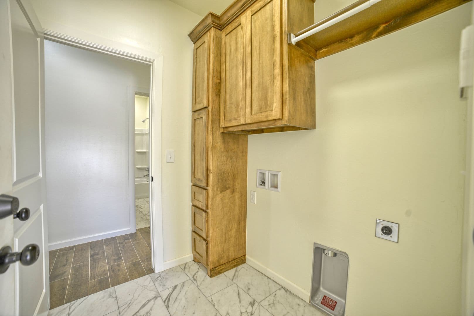 Washington House: 681 Cedar Hill Way