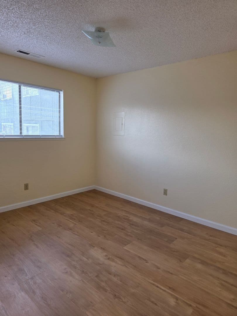 Reno Apartment: 3596 Gypsum Road