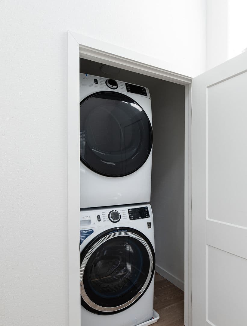 Reno Apartment: 121 Vesta Street