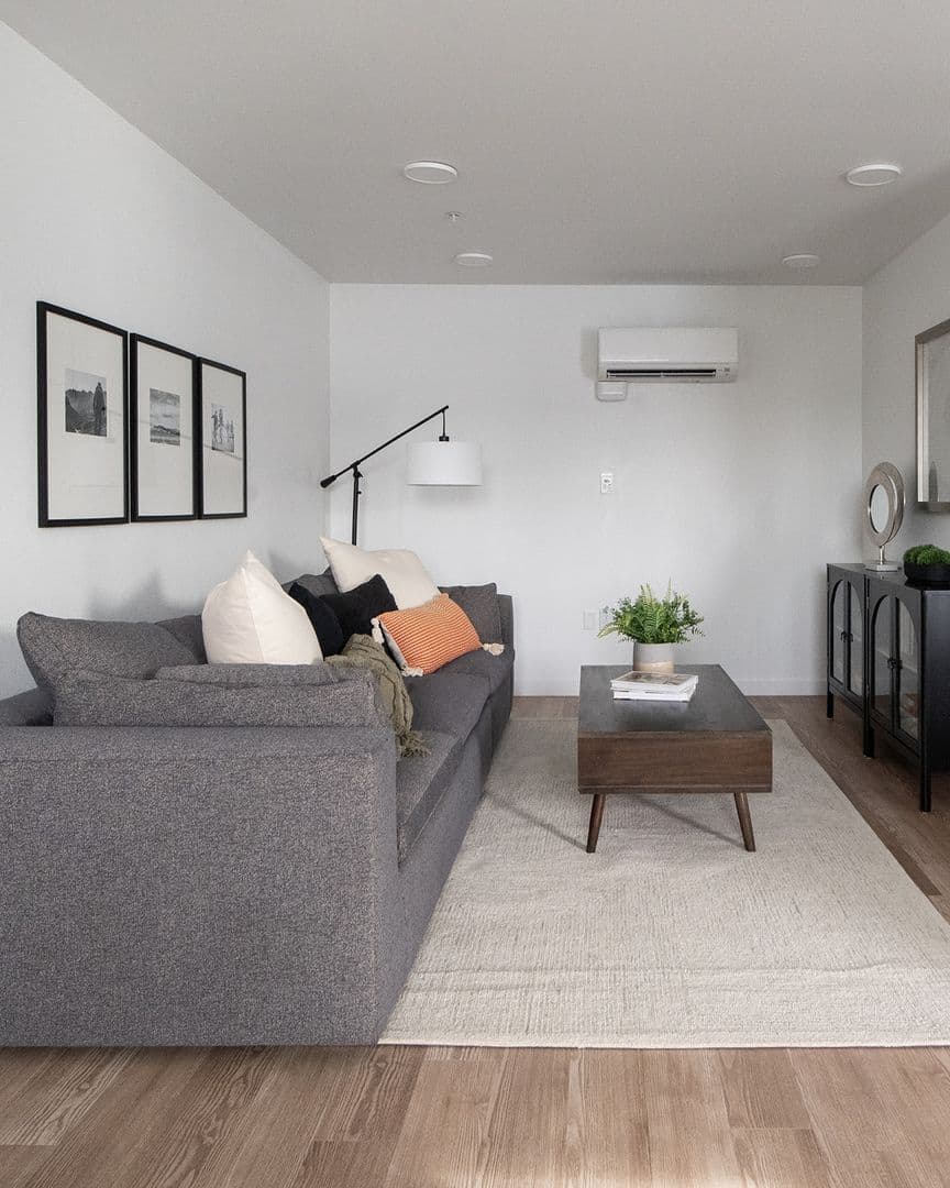 Reno Apartment: 121 Vesta Street