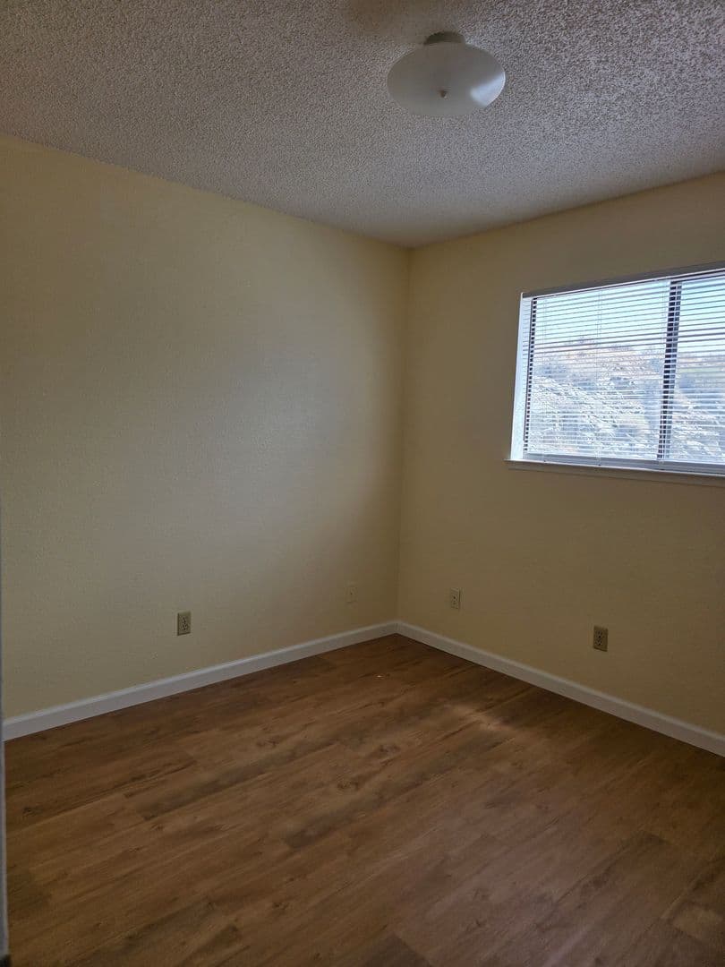 Reno Apartment: 3596 Gypsum Road