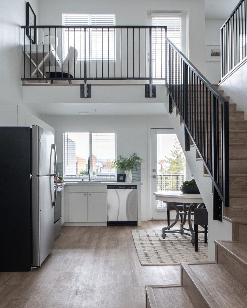 Reno Apartment: 121 Vesta Street