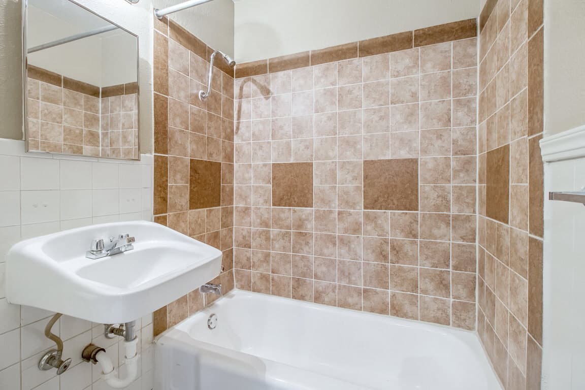 Oklahoma City Apartment: 4641 Woodland Blvd.