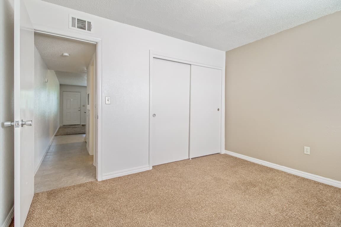 Oklahoma City Apartment: 4641 Woodland Blvd.