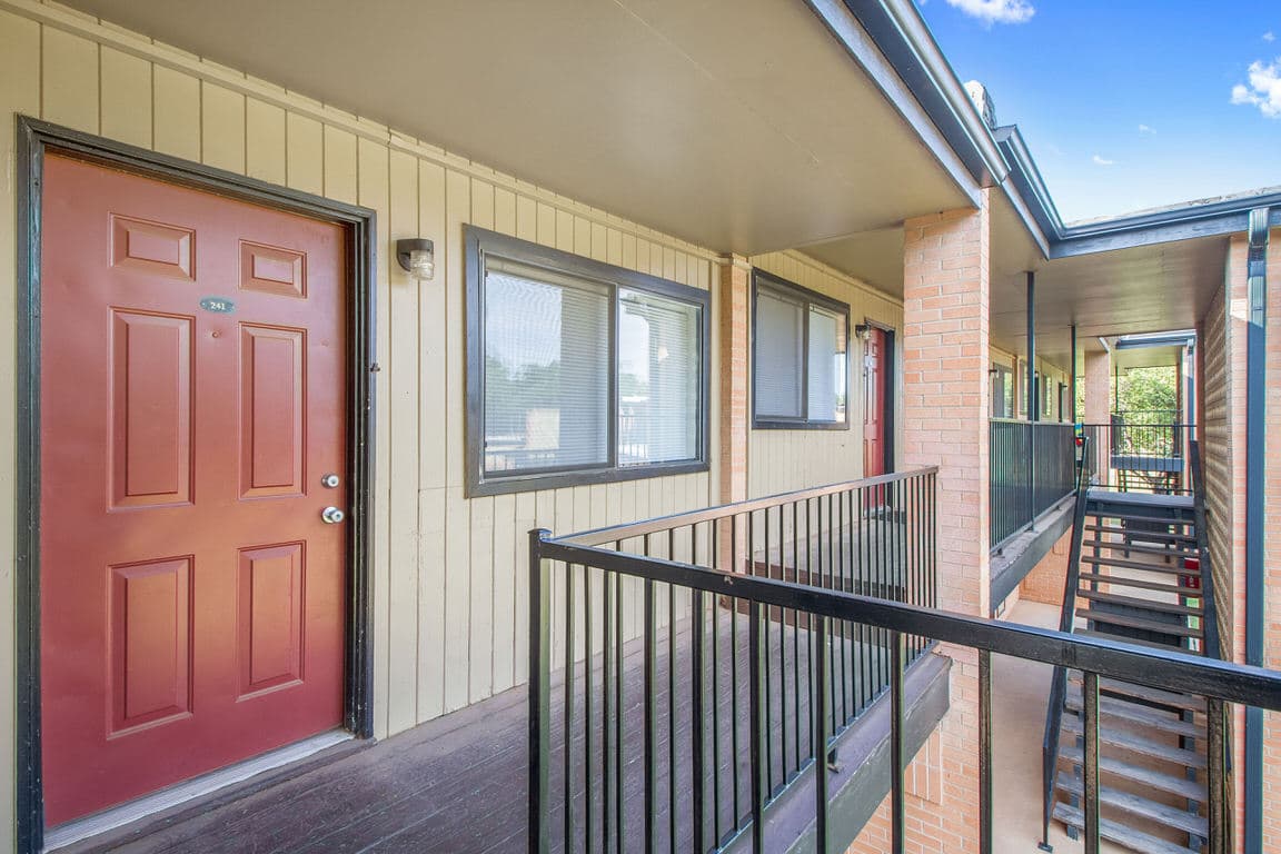 Oklahoma City Apartment: 4641 Woodland Blvd.