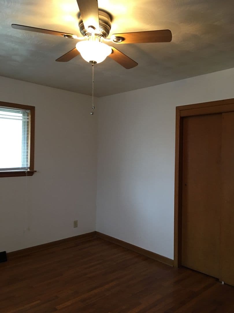 Springfield House: 2602 E. Linwood