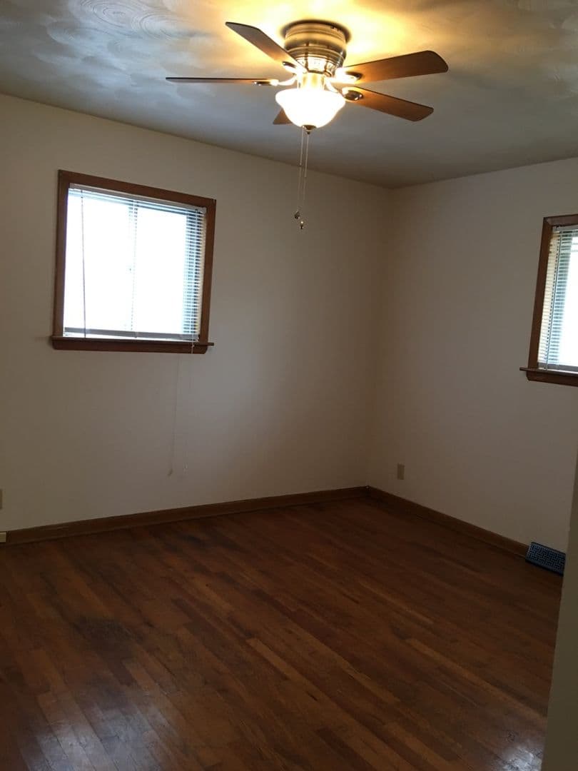 Springfield House: 2602 E. Linwood