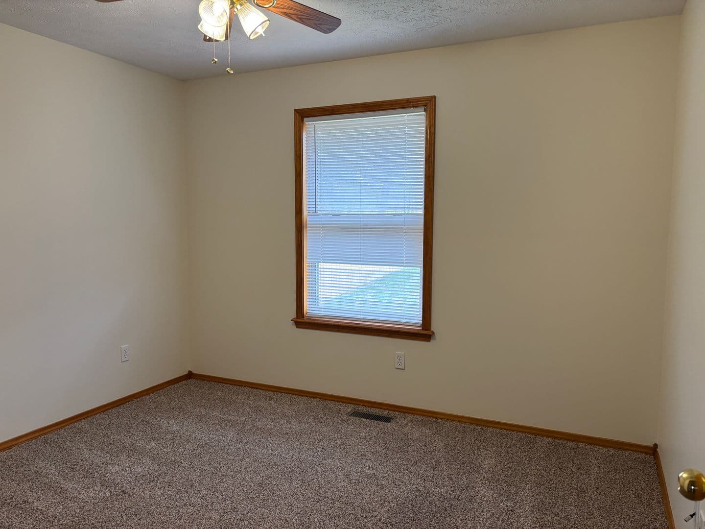 Springfield House: 4312 S. Hemlock