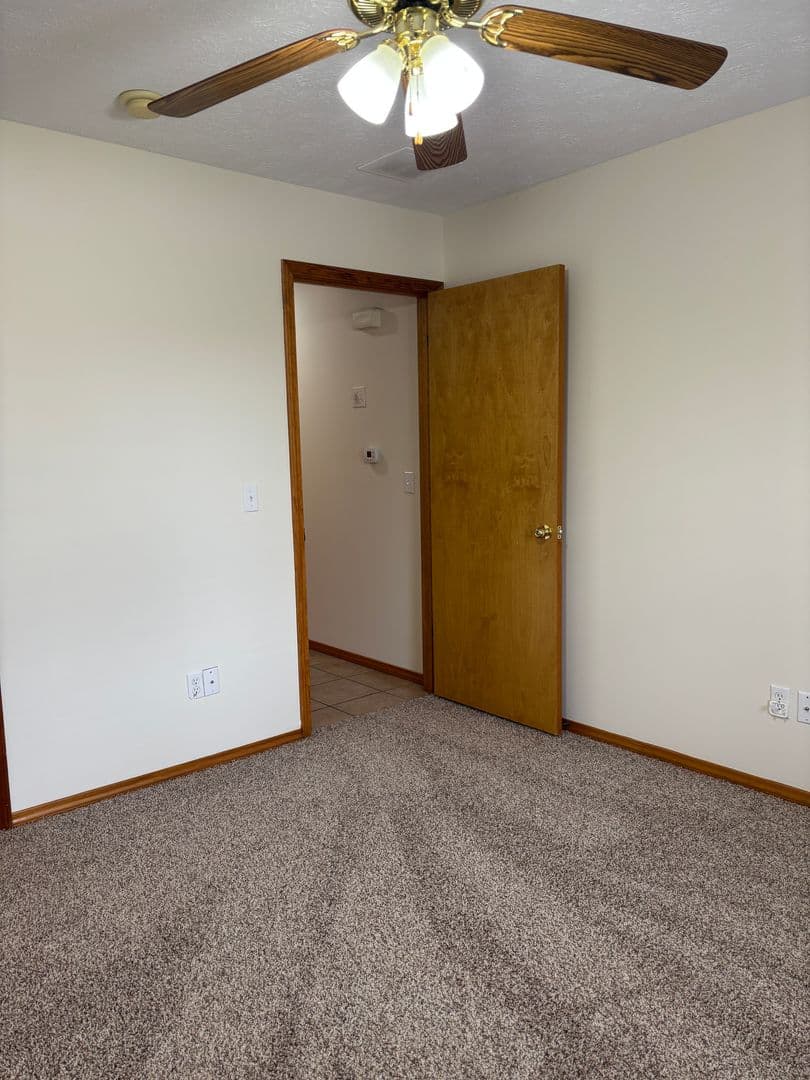 Springfield House: 4312 S. Hemlock