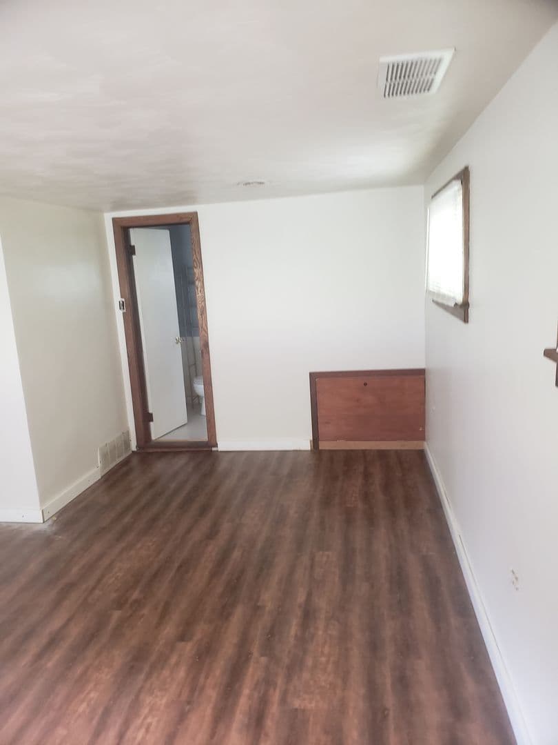 Williamsport Apartment: 1850 Hays lane