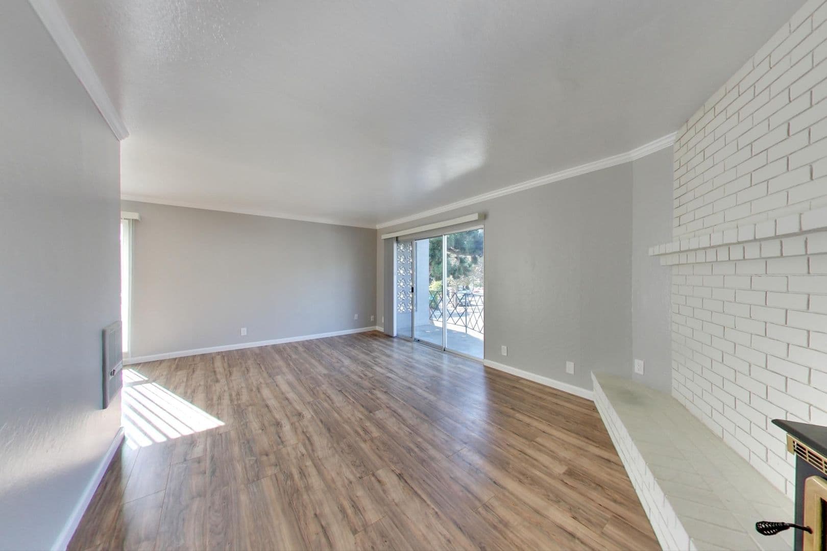 Oakland Apartment: 270 Perkins Street