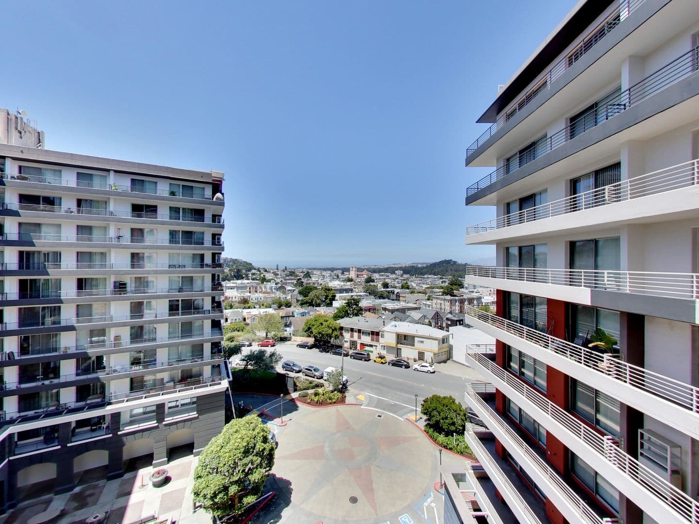 San Francisco Apartment: 8 Locksley Avenue