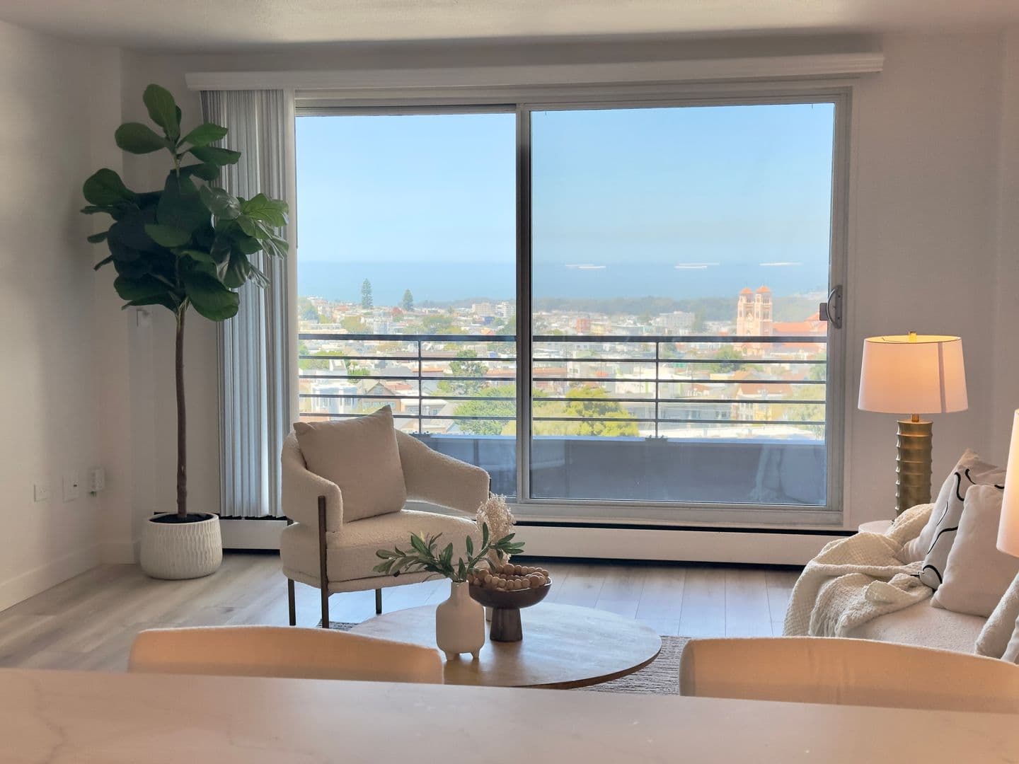 San Francisco Apartment: 8 Locksley Avenue