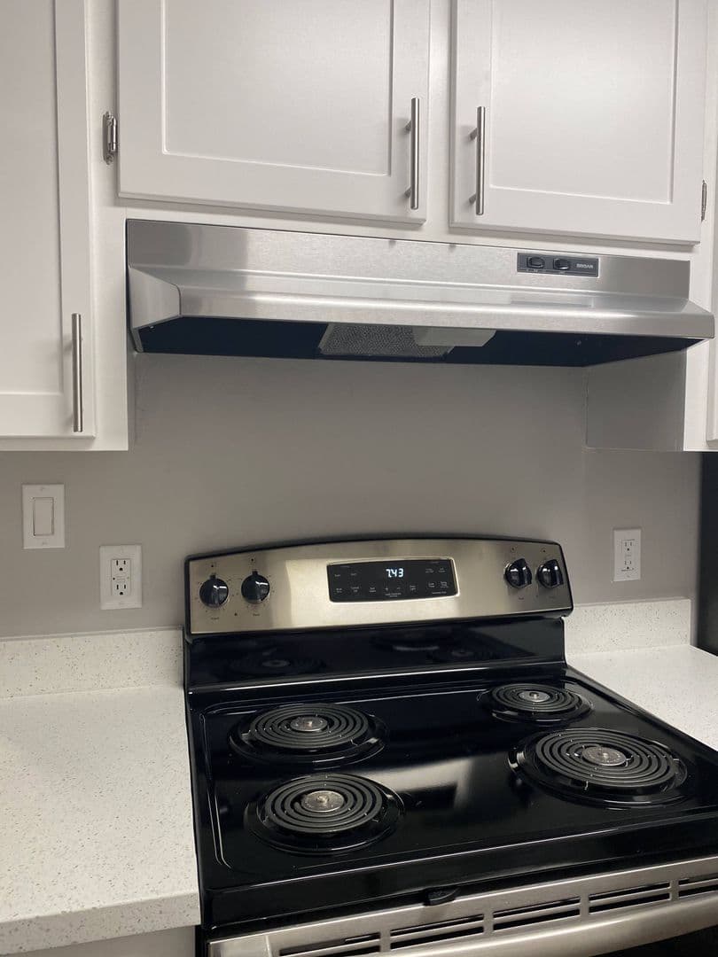 San Leandro Apartment: 1600 162nd Avenue