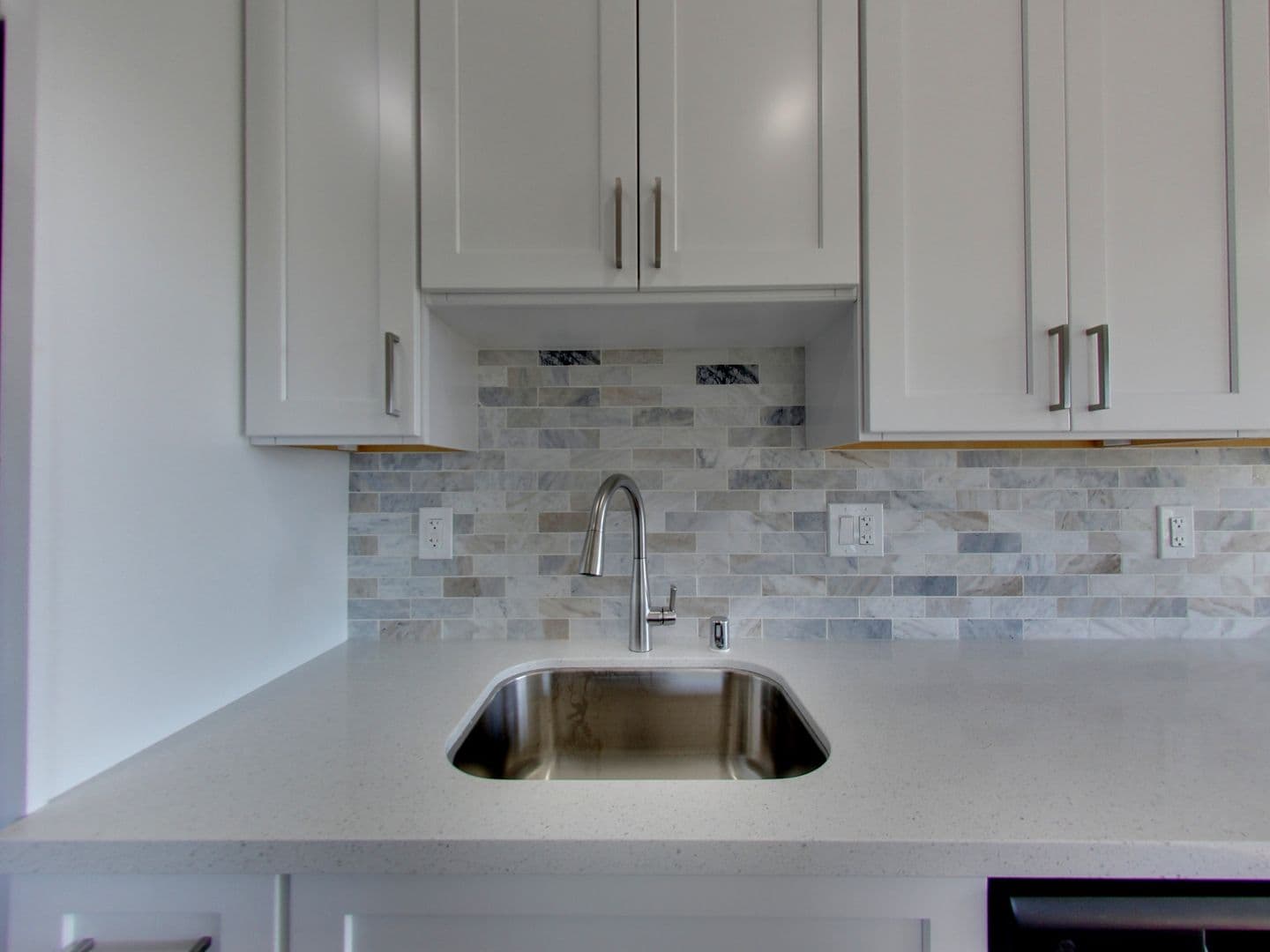 Oakland Apartment: 270 Perkins Street