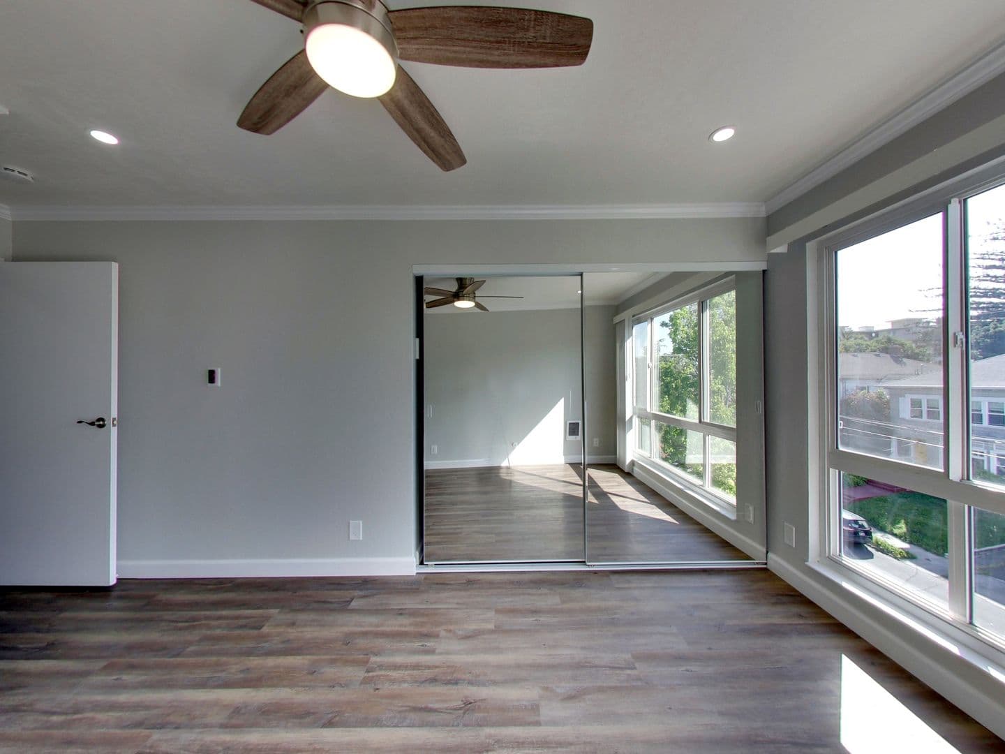 Oakland Apartment: 270 Perkins Street