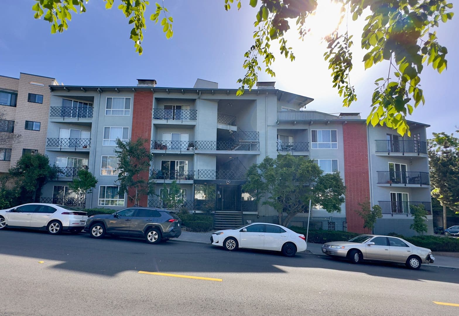 Oakland Apartment: 270 Perkins Street