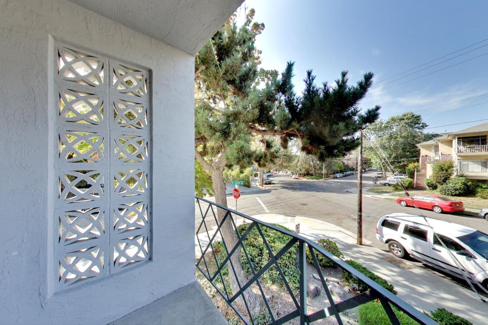 Oakland Apartment: 270 Perkins Street